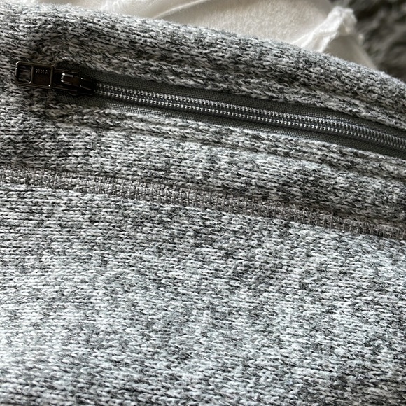 New without tag Patagonia zip sweater.  Size small gray.  Gorgeous and cozy! - Picture 4 of 7